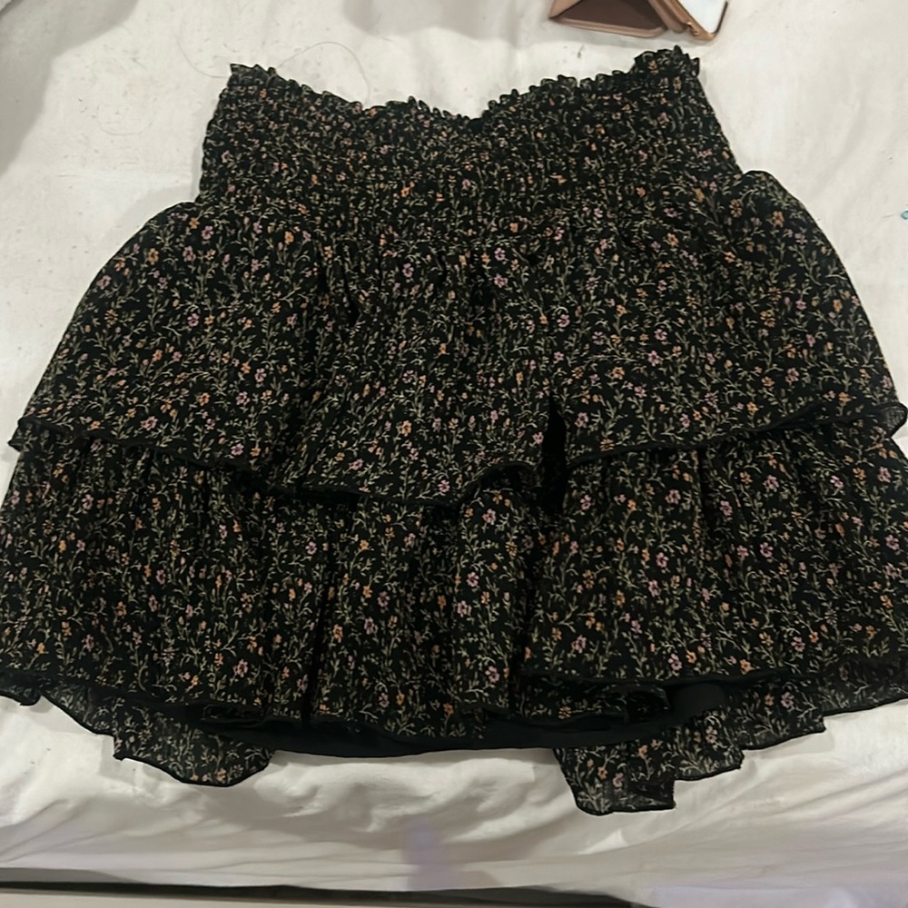 This is a skirt from forever 21. Kids 7/8 never been used before